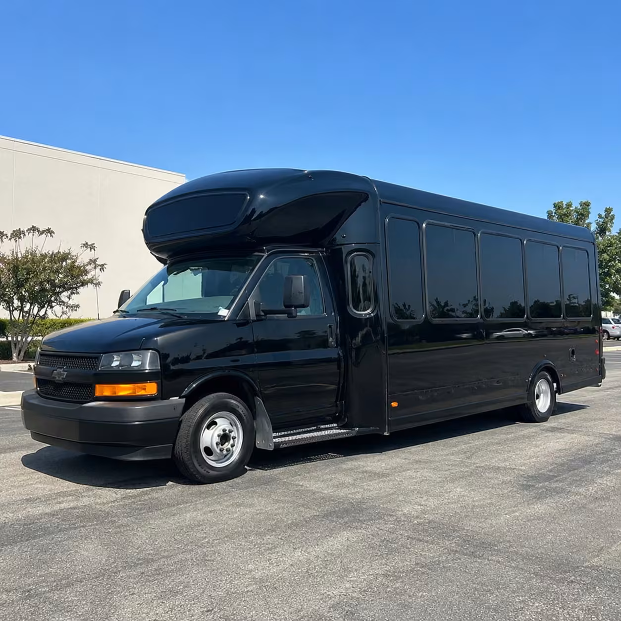 18 passenger party bus